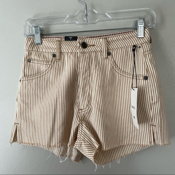RVCA Pants - Rvca Indi high rise shorts